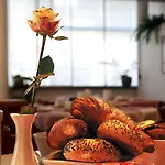 克里斯塔罗酒店 3*