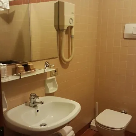Hotel Cristallo 3*