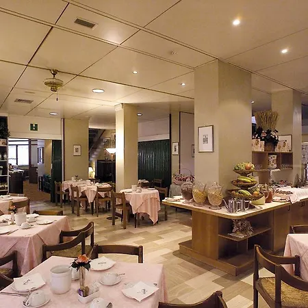 Cristallo 3* אודינה