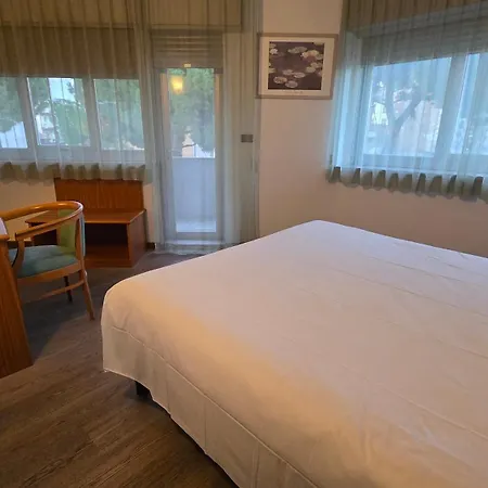 Hotel Cristallo 3*