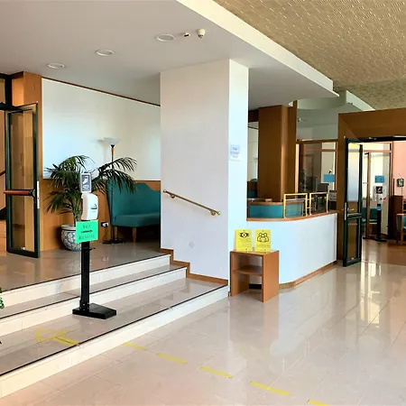 Cristallo Szálloda 3*