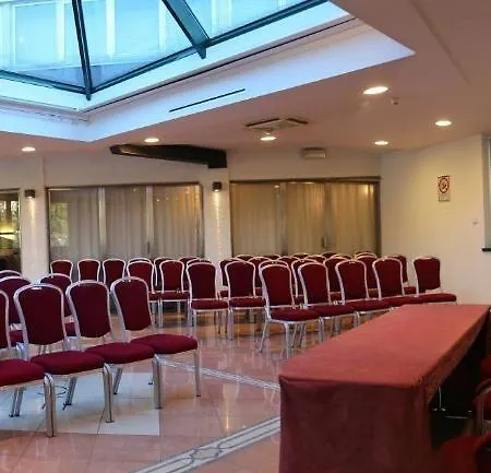 Cristallo Szálloda 3*