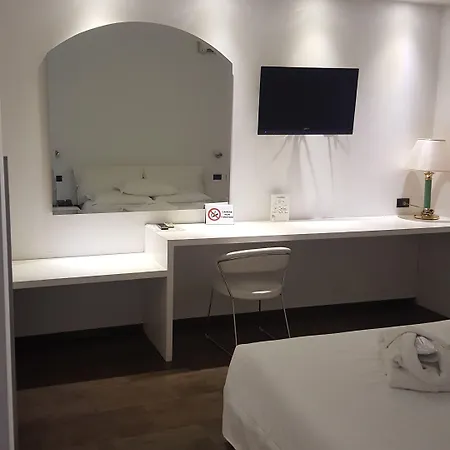 Hotel Cristallo 3*