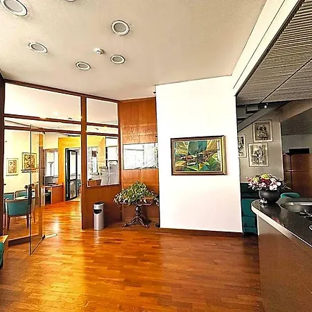 Cristallo Szálloda 3*