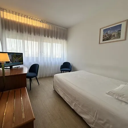 Hotel Cristallo 3*
