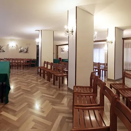 מלון Cristallo 3*