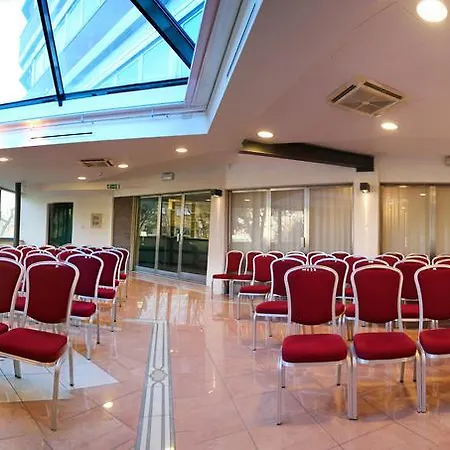 Hotel Cristallo 3*