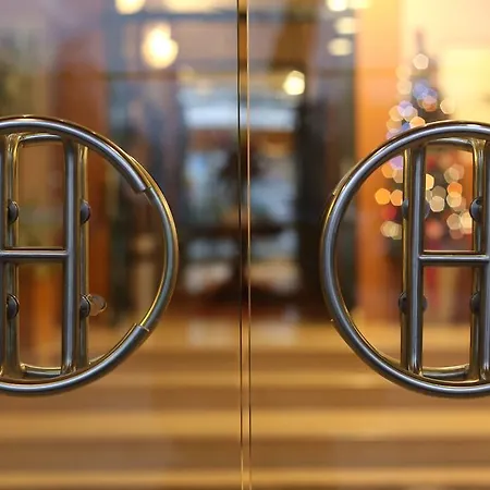 Cristallo מלון אודינה