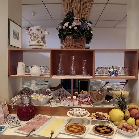 Cristallo Hotel 3*