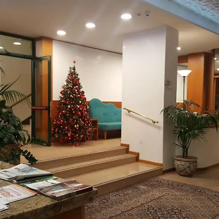 Cristallo מלון אודינה